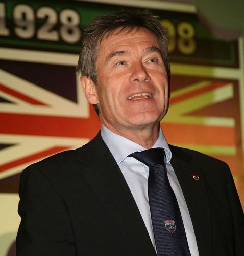 Tiff Needell in F1 Car